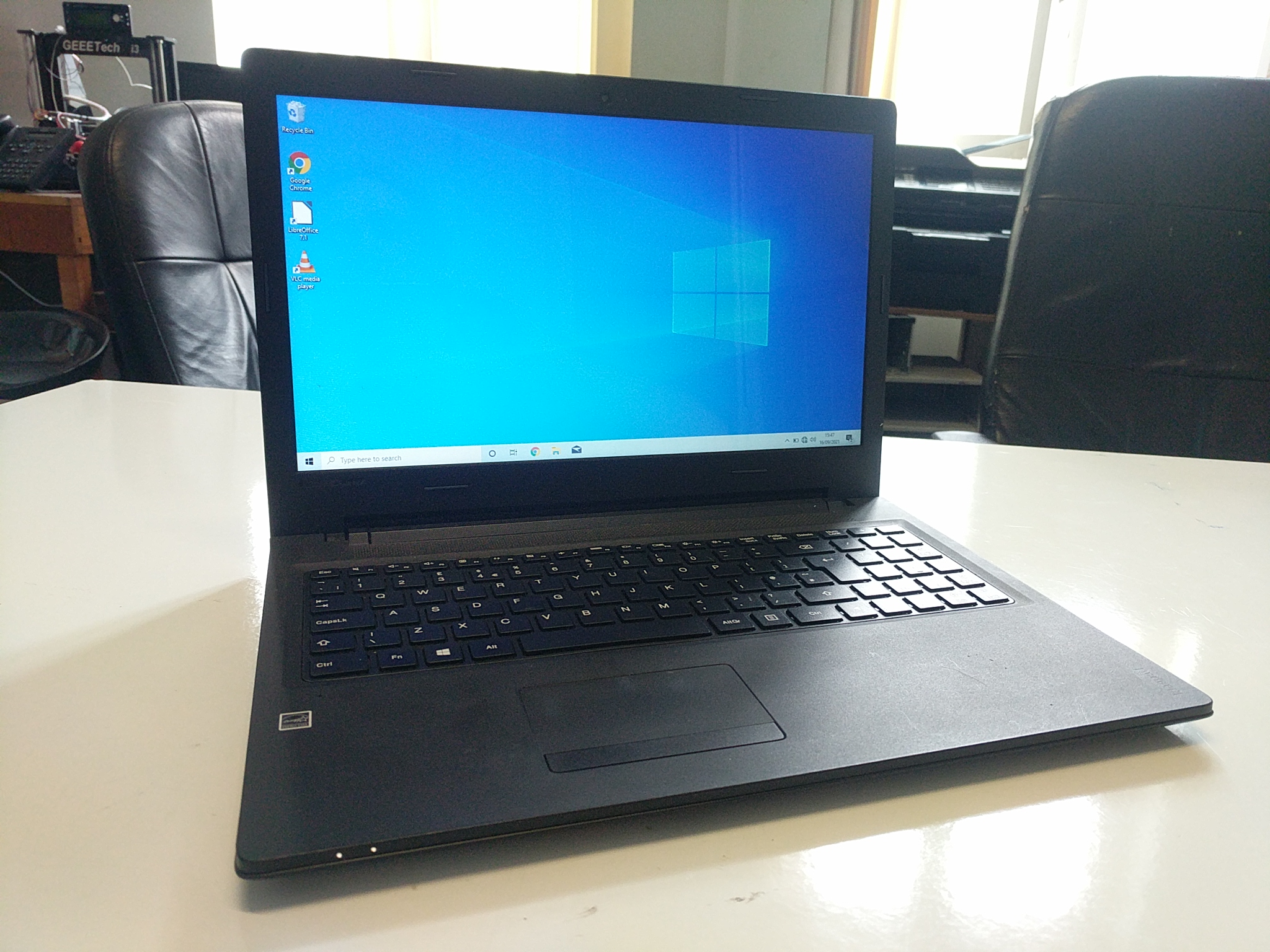 Lenovo Ideapad 100-15IBD Intel Core i5, 8GB ram, 480GB SSD Laptop 